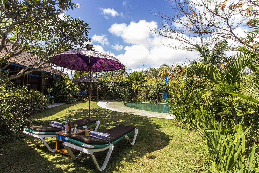 Quiet Cottage Style Villa in Umalas view 3