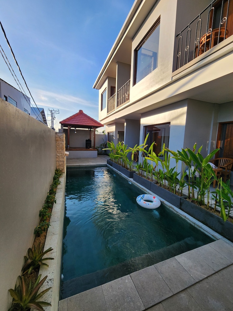 Romansa Canggu