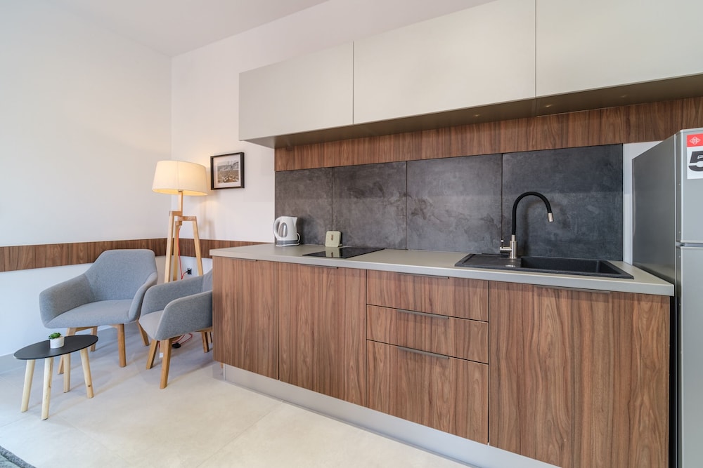 Sutivan Luxury Apartments view 3
