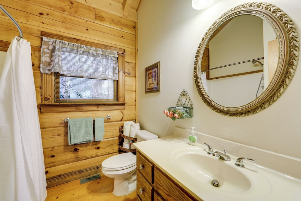 Panoramic Mountain Views & Decks: Franklin Cabin!