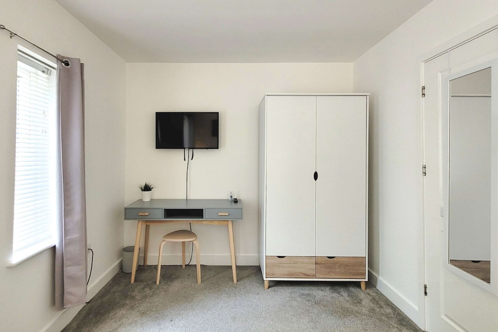 Last Minute Deals 4BR House of Four Chimneys
