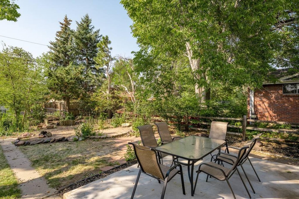 Gorgeous- 4 King Beds Near Den w Large Game Room view 5