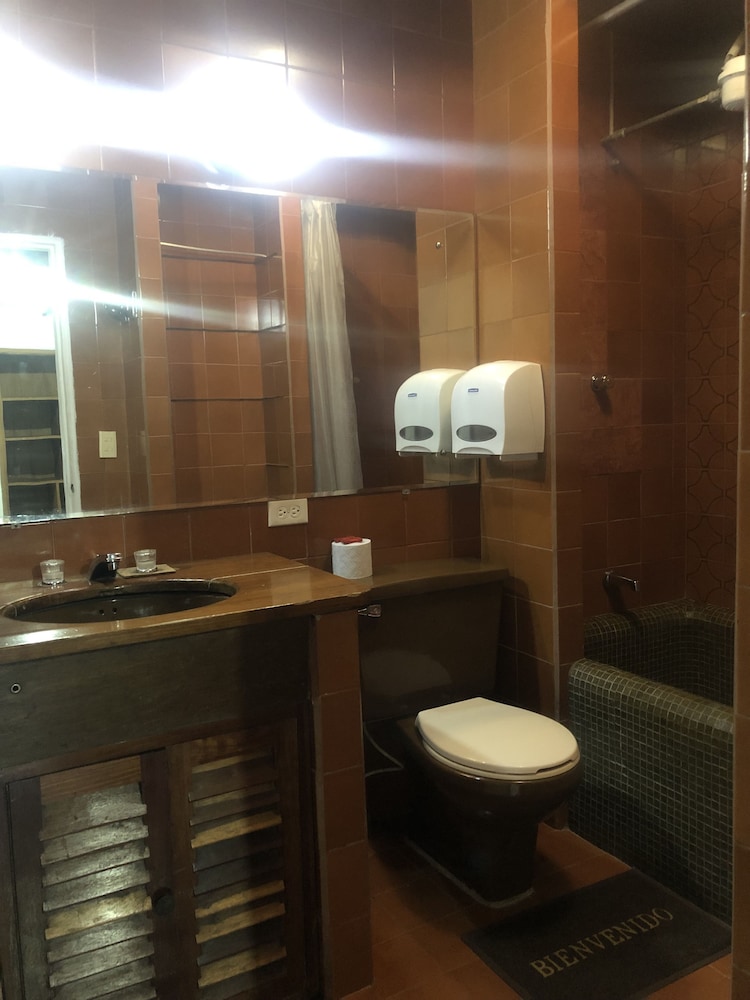 Memphis Hostal - Hostel
