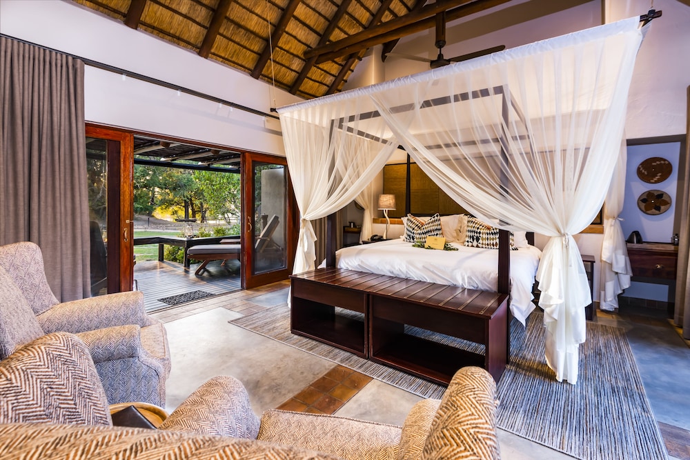 Inyati Game Lodge