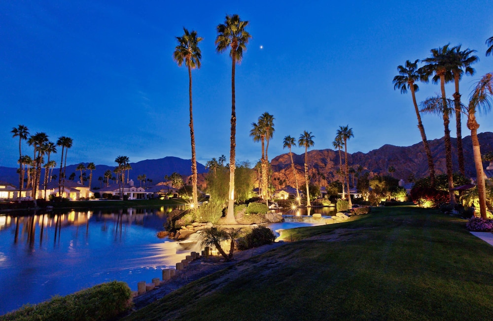 Casa Del Rio Luxe 3BR w Pool Spa Lake Views