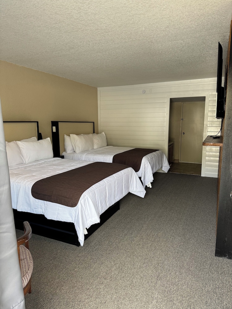 Sleepy Bear Motel