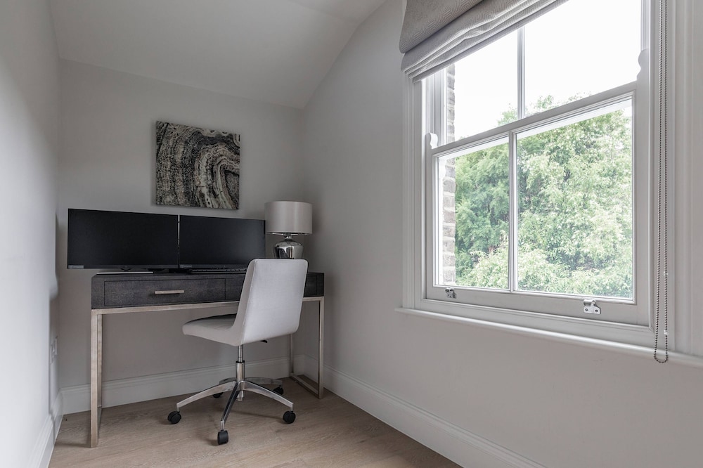 Fentiman Road II by Onefinestay