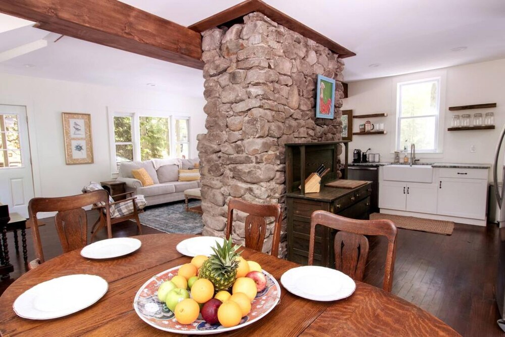 Fernwood Cottage A Poconos Retreat view 2