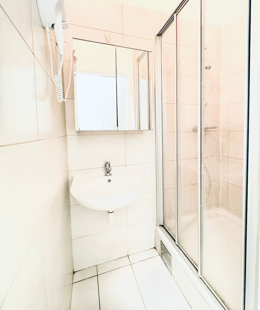 3BR Stay for 6P Near FAC Platz