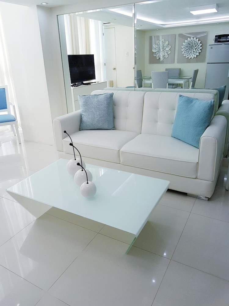 Cebu Vacations - Escario Central Hotel - Property Image 3