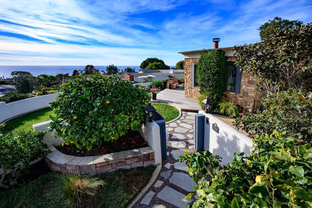 Luxury Ocean View Escape Elegant 4BR Del Mar Home