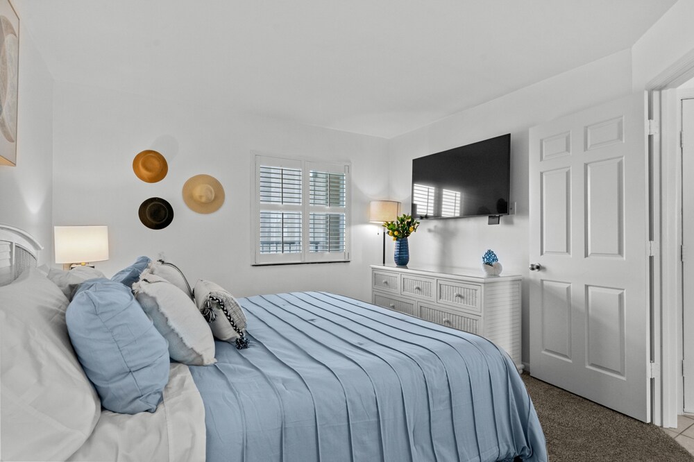 Oceanfront Stay with Private Balcony