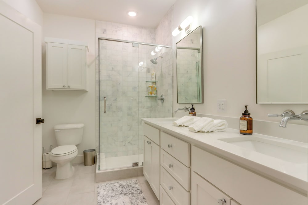 Near Downtown: Luxury Townhome in Bentonville!