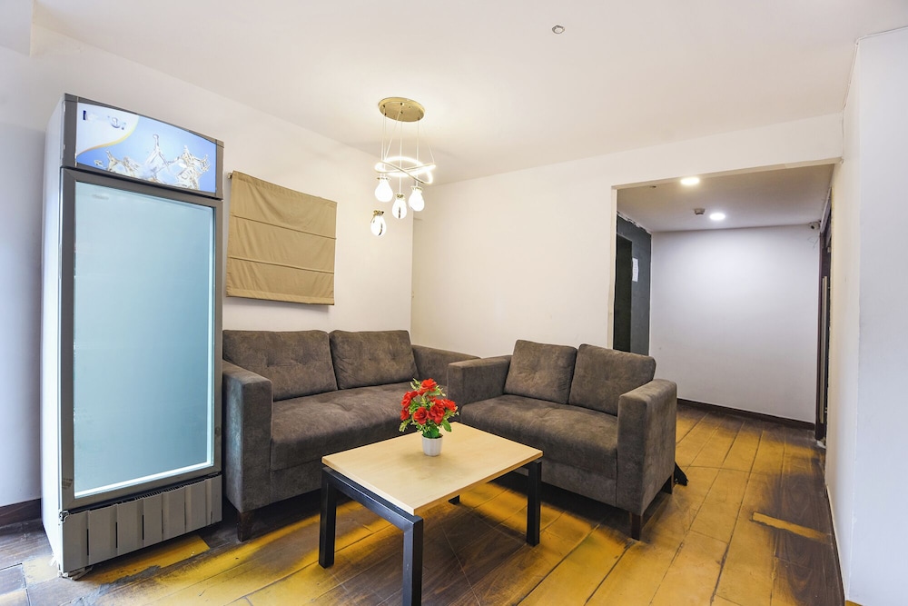 Fabhotel Crescent