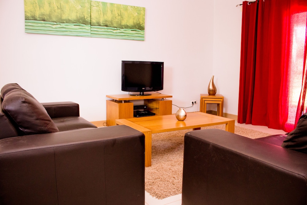 Sal Vacations - Private Holiday Home Villa Verde Resort - Property Image 11