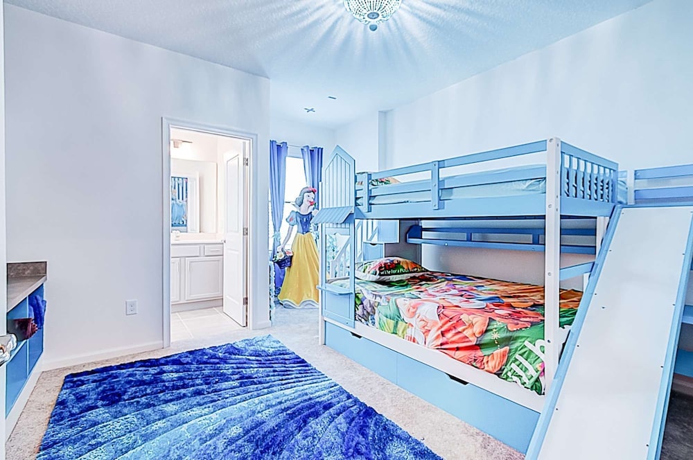 5893 Family Fun Home With Pool Near Theme Parks