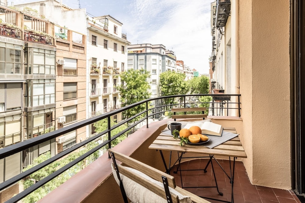 Sebastiano - 3 Bedrooms and Balcony in Almagro