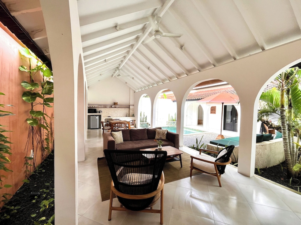 Lovely 2BR Villa Close to The Beach