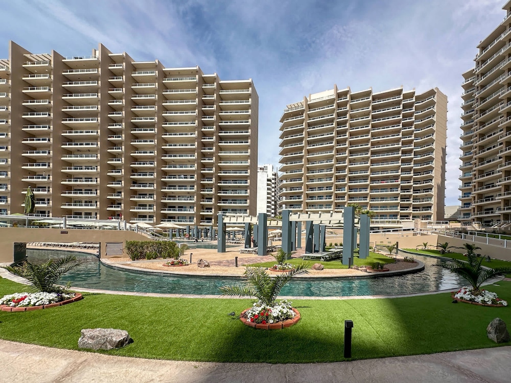 Oceanfront Vibes Iconic Beachside Getaway