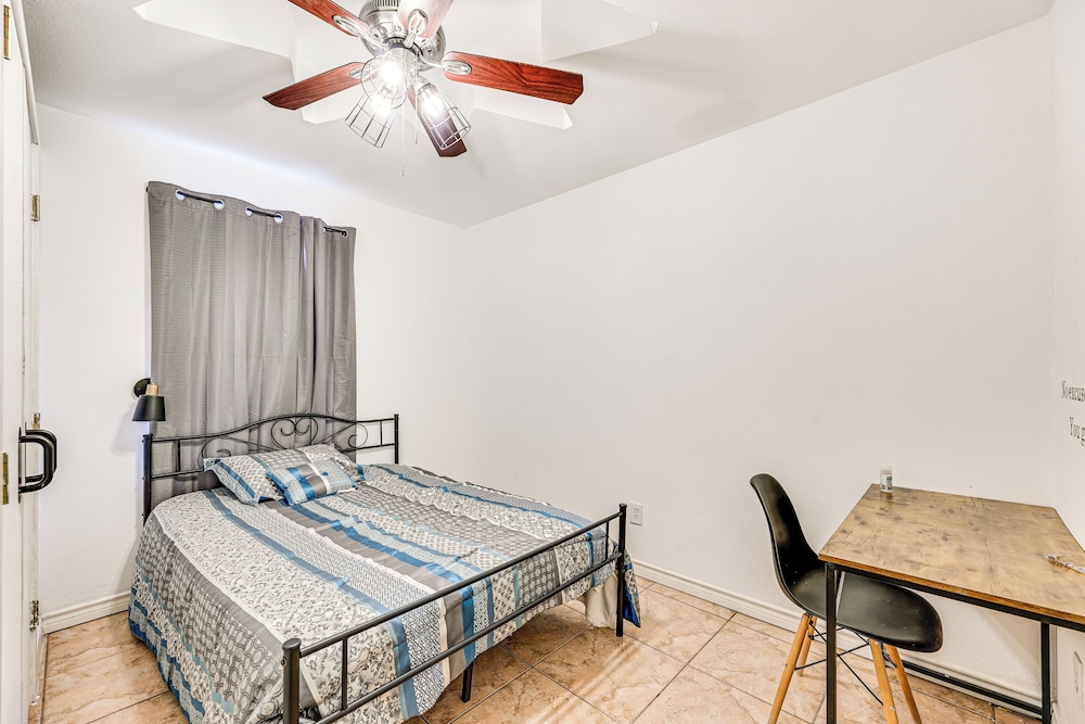Convenient, Spacious & Peaceful: Home in Edinburg!