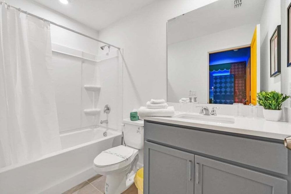 Enchanted Solara Retreat Themed Bedrooms & Pool 5 Townhouse