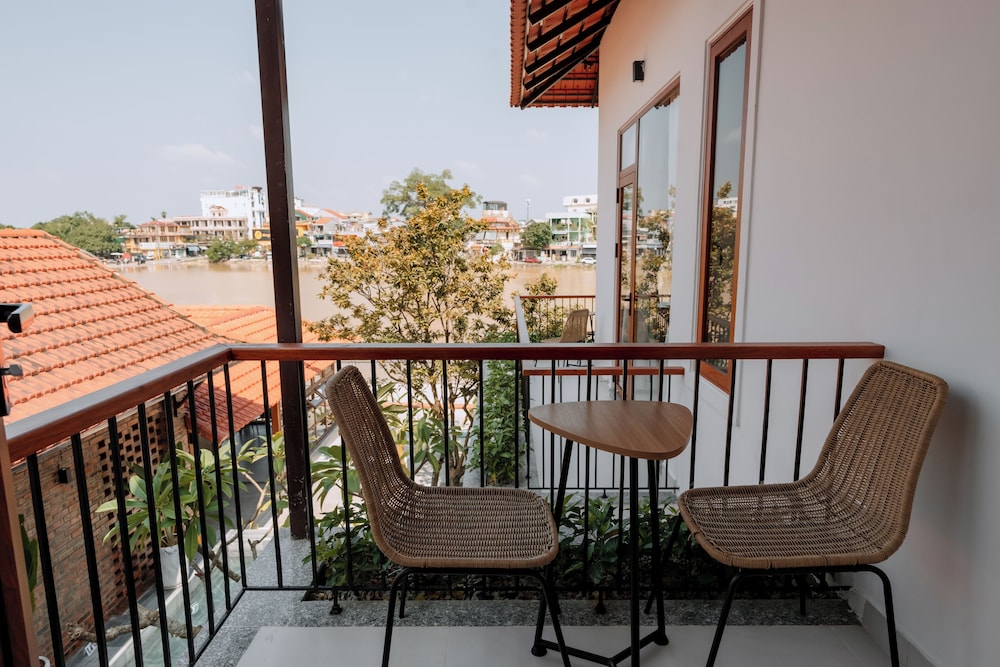 Hue Riverside Villa