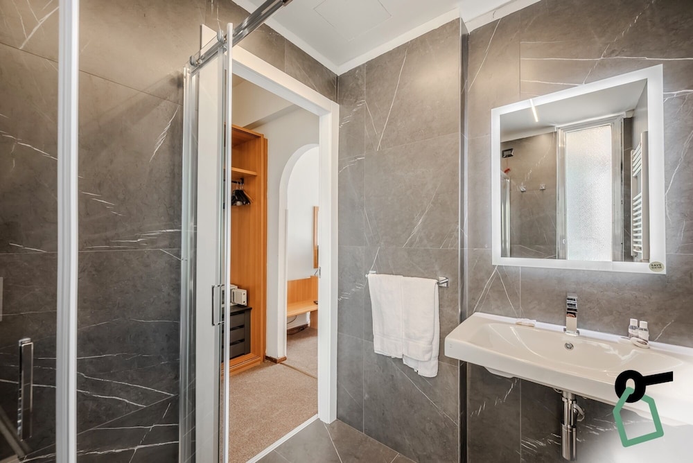 Hotiday Room Collection - Celle Ligure
