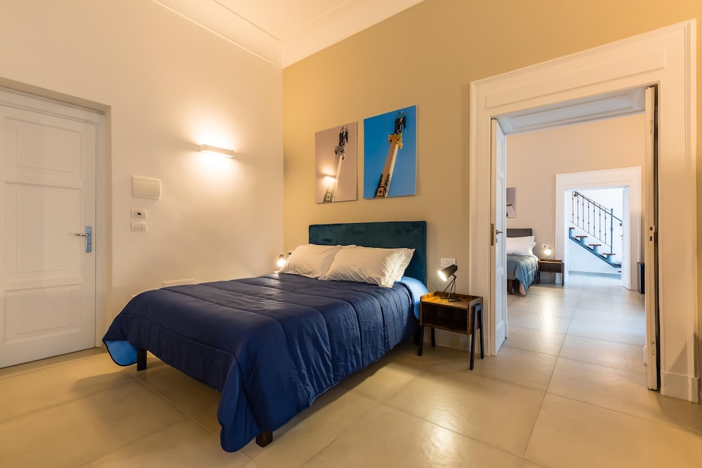 Partenope in Naples With 1 Bedrooms and 1 Bathrooms