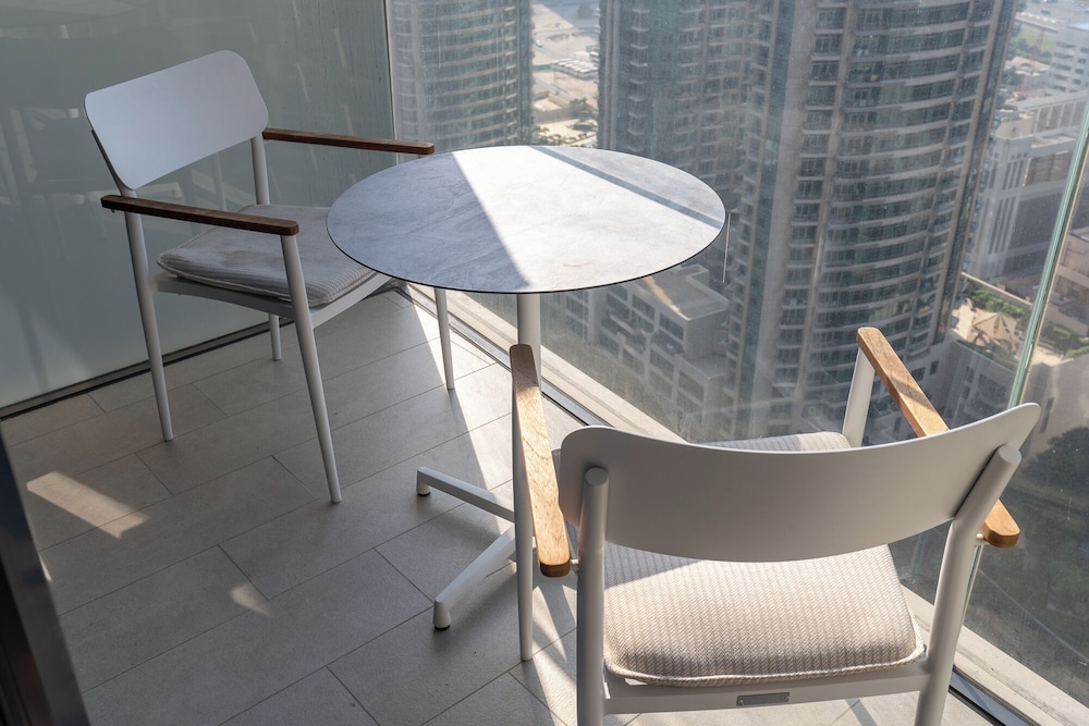 Address Residences Dubai Opera - Burj Khalifa City Views 2 & 3-Bedroom Apartment 1 minute walk to Burj Khalifa, Dubai Mall, Dubai Fountain by Heaven Crest
