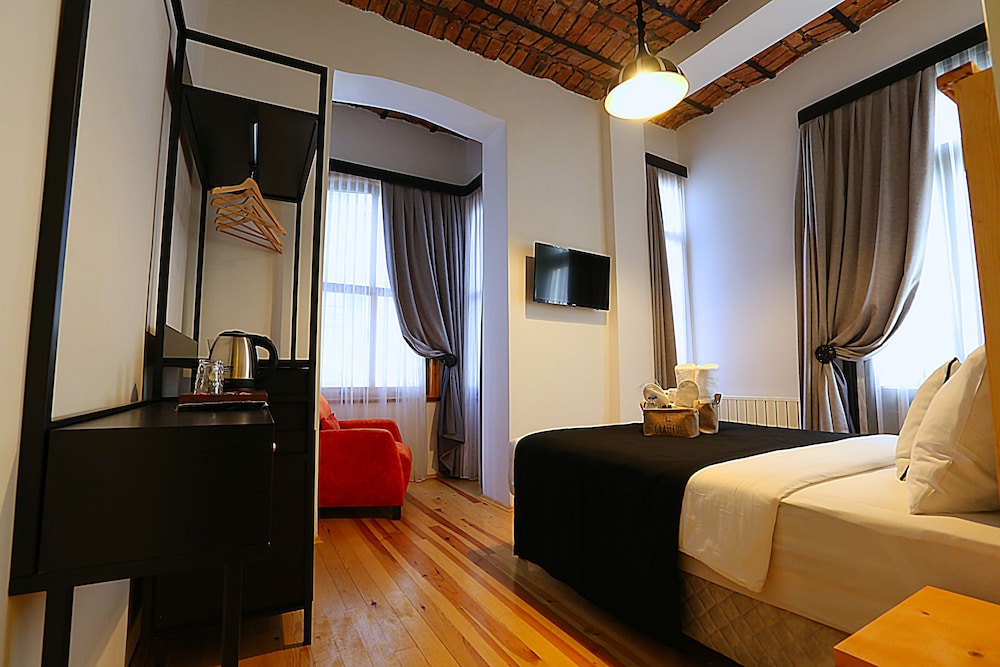 Kamil Bey Süitleri Beyoğlu - Image 18