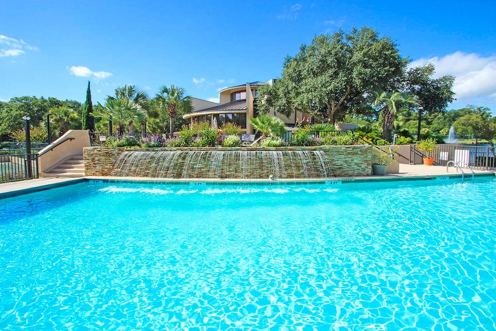Island Club