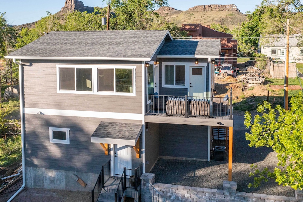 Golden Cottage Near Red Rocks & School of Mines!