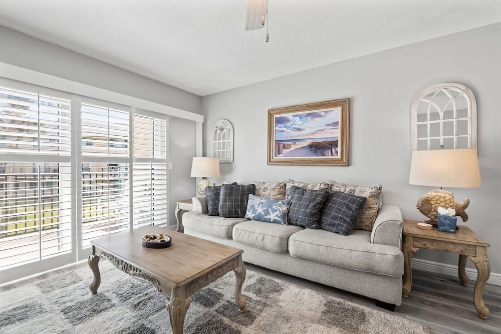 Blessed By The Sea Crescent Beach Activities 2 Bedroom Home