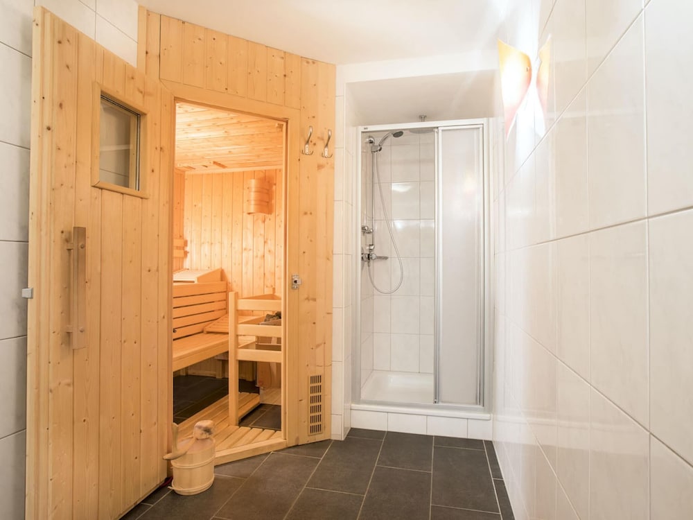 Restful Chalet in Wald-Königsleiten near Ski Bus