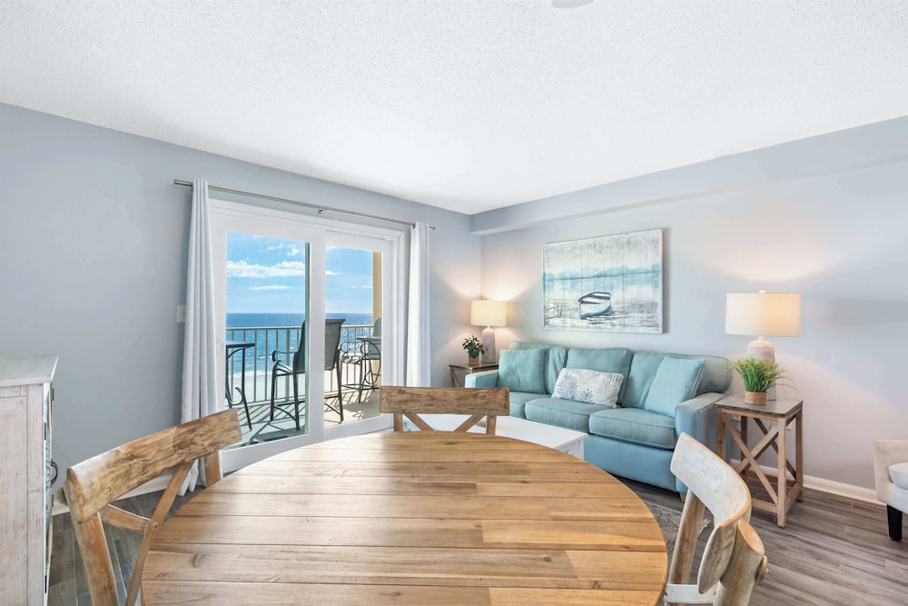 NEW Gulf Front - Beaches Pool Dining and Fun