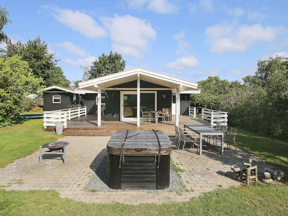 6 Person Holiday Home in Jaegerspris view 2