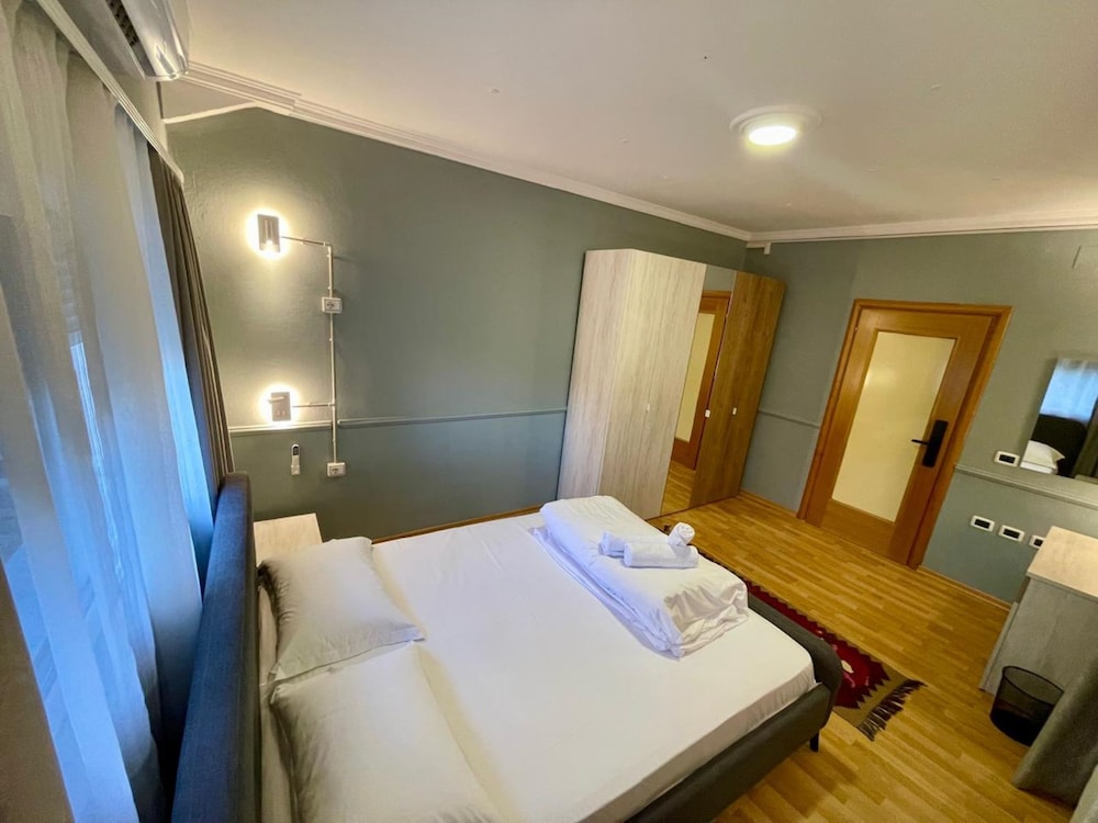 Mandarine Hostel