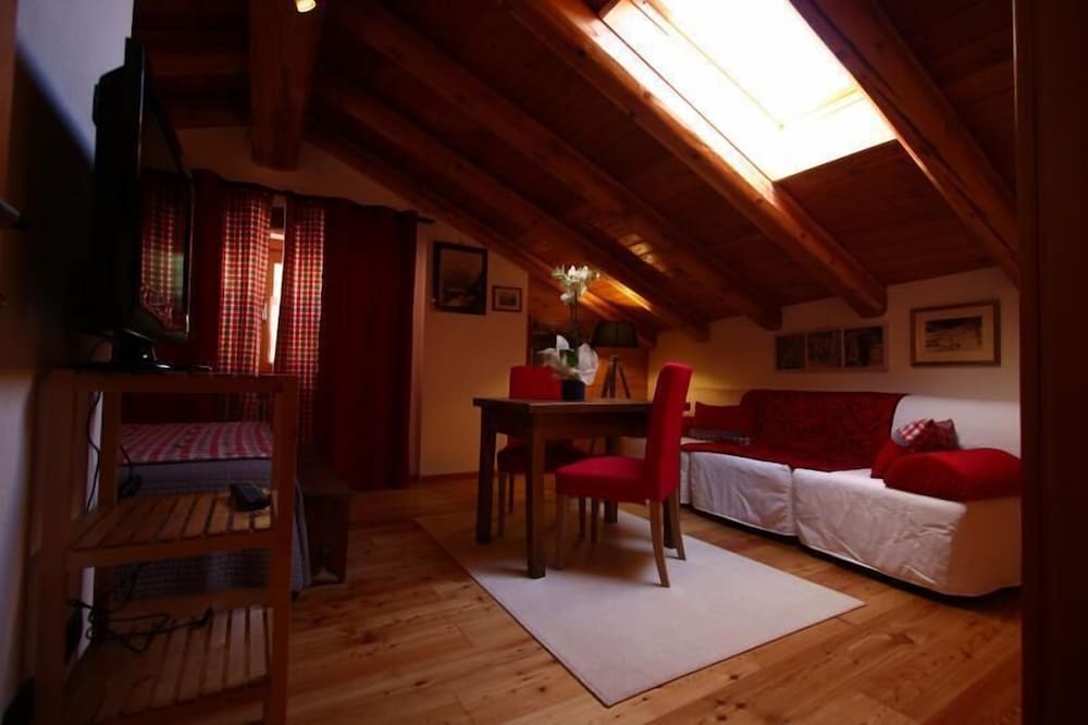 Maison Perriere
