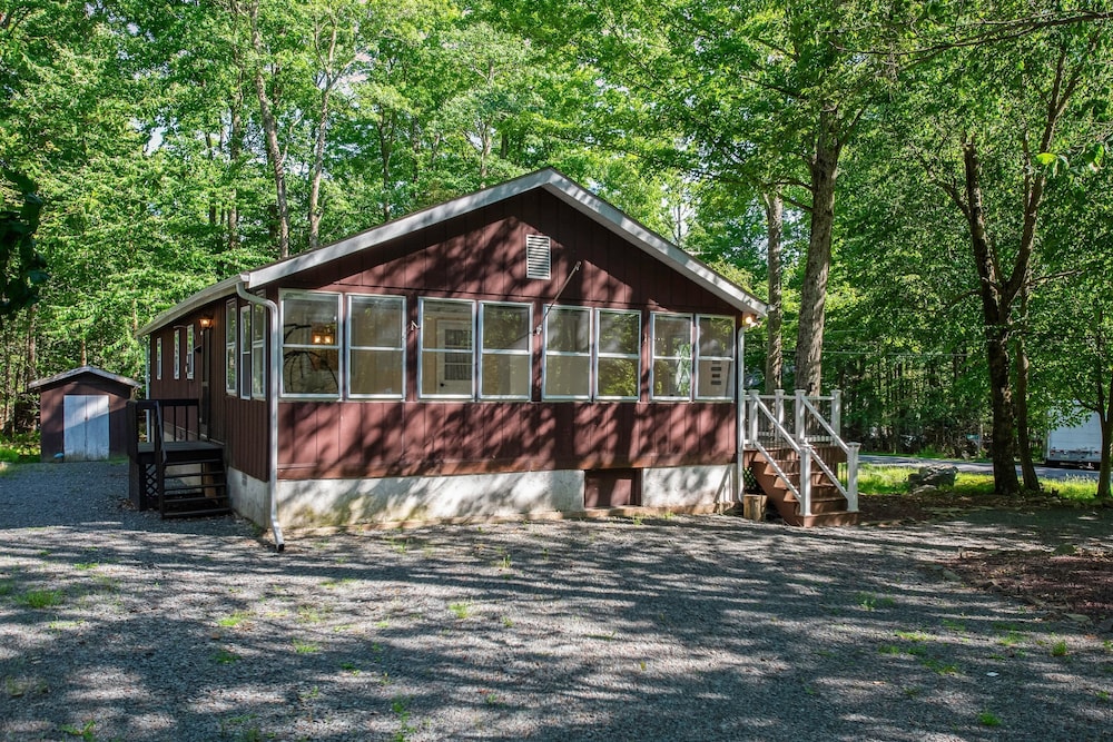 Tomhickon by Avantstay Walk to Lake Firepit Deck
