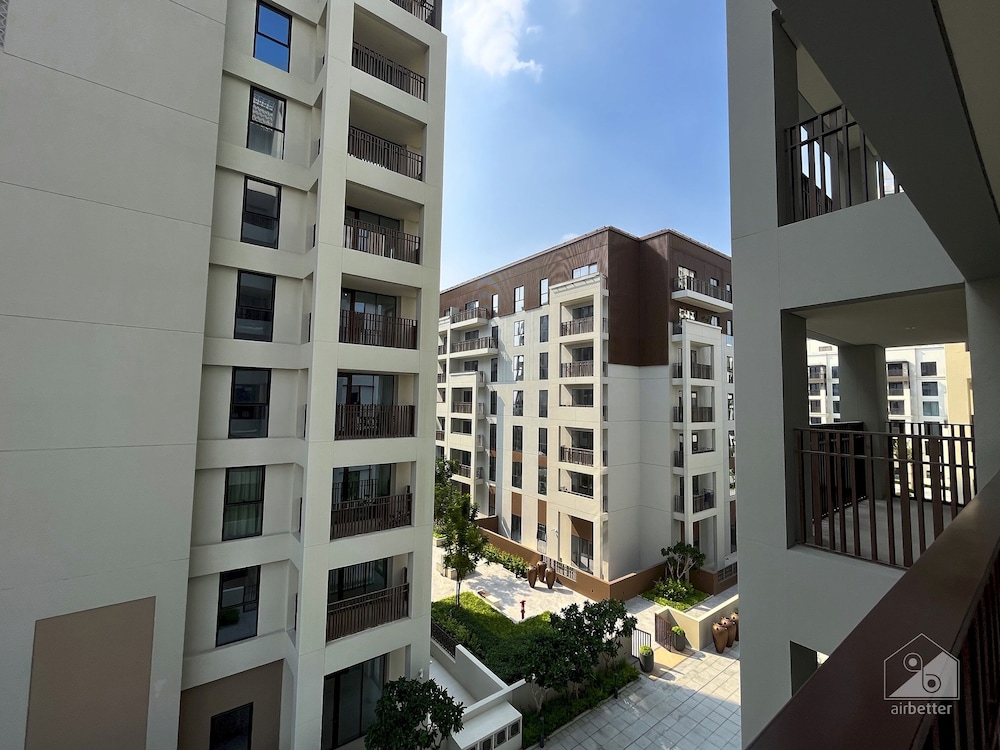 Creek Beach Dubai to Stunning 2B Apt with Balcony in Dubai Creek Harbour