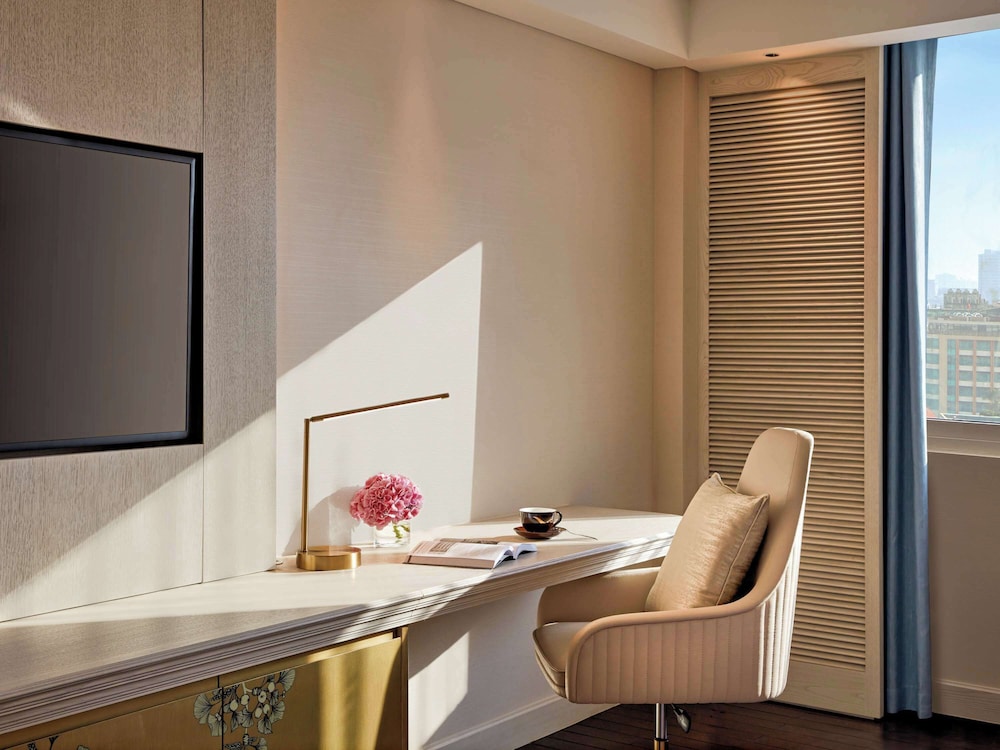 Mövenpick Hotel Hanoi Centre 9
