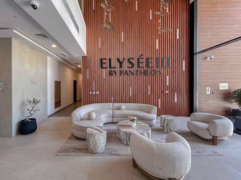 Elysee III by Pantheon Development
