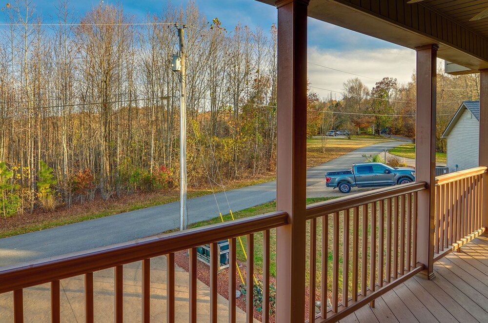 Byrdstown Apartment < 4 Mi to Dale Hollow Lake! view 2