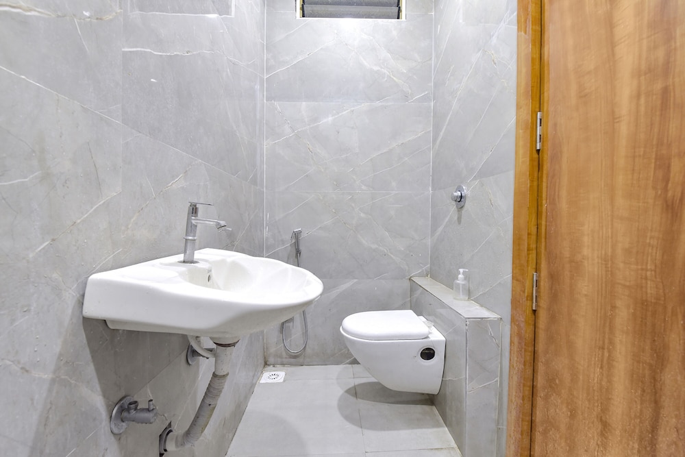 Fabhotel Aaditya