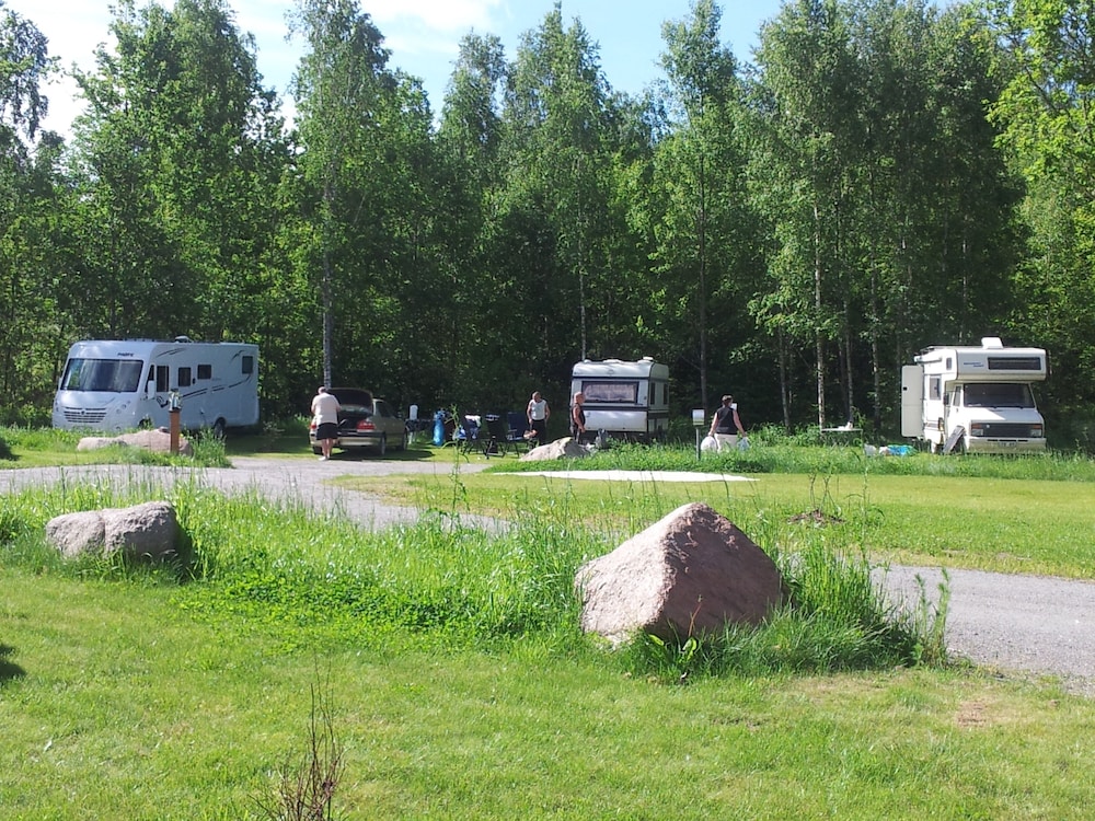Långsjön Stugor & Camping