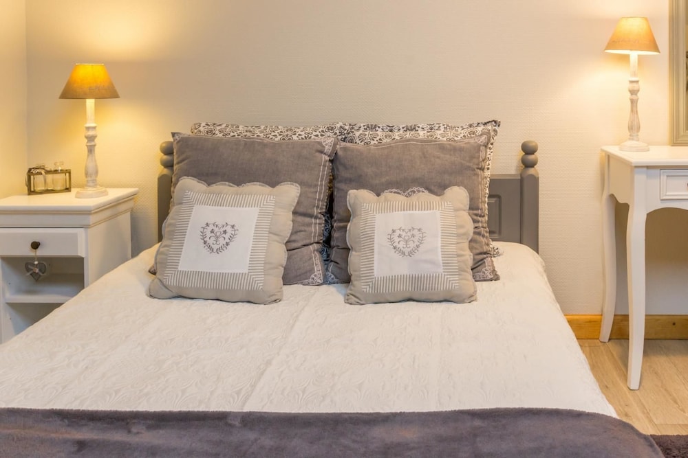 Chambre d'hotes de la Mousse view 5