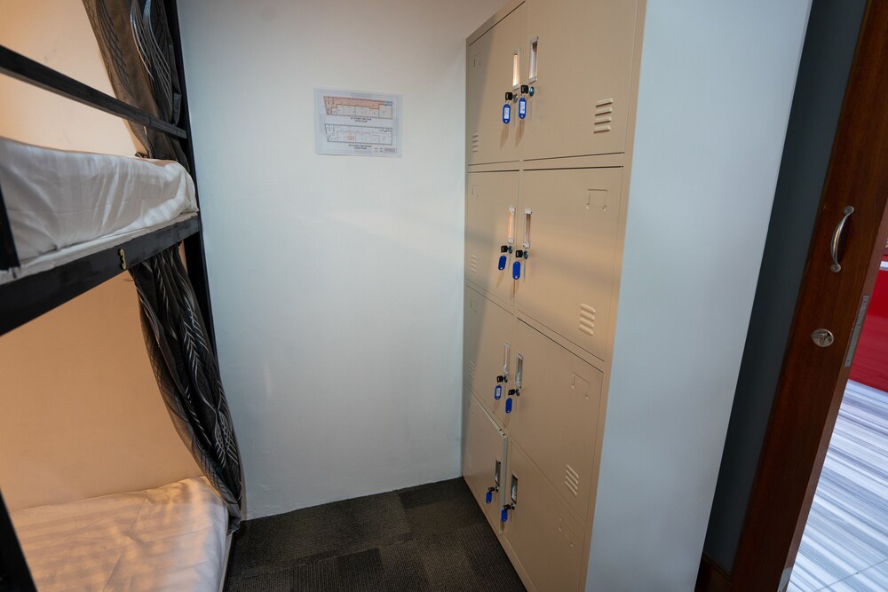 OSS Backpackers Hostel