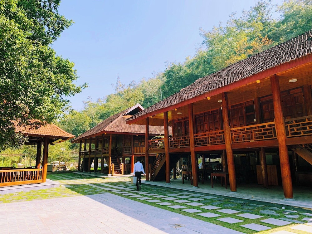 Khu du lich khoang nong UVA