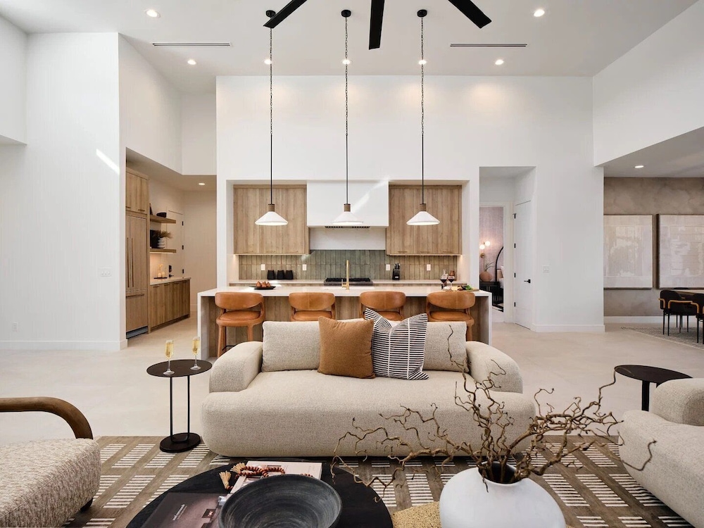 Luxe - Solstice Retreat - Heated Pools - 2 Homes