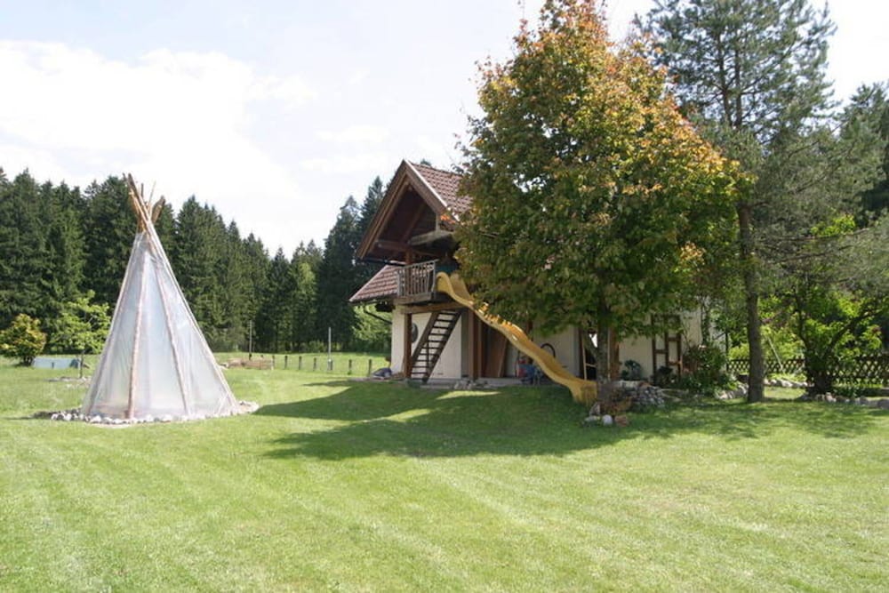 Lovely Apartment in Tropolach With Sauna